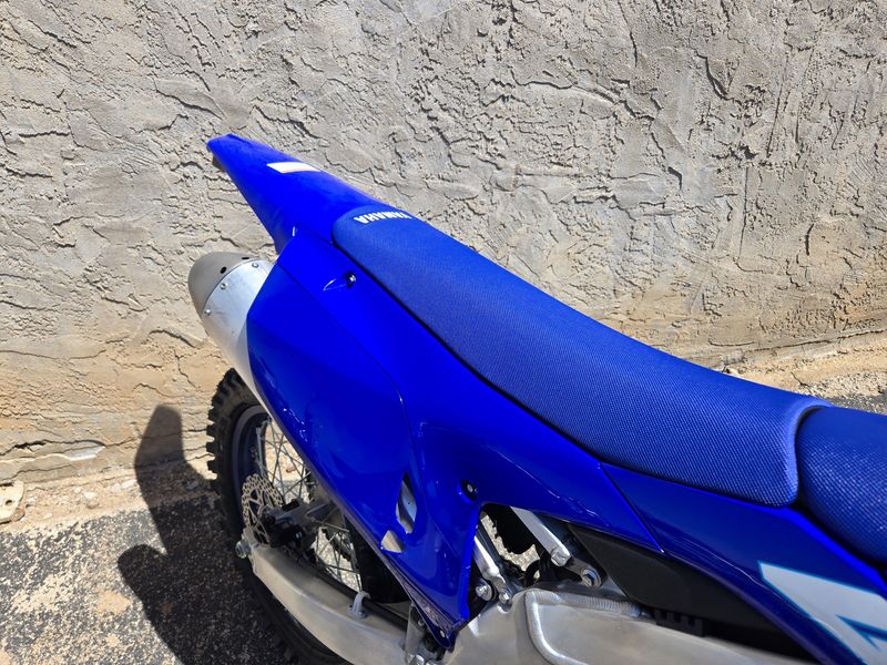 2025 Yamaha WR450F TEAM BLUE Image 8