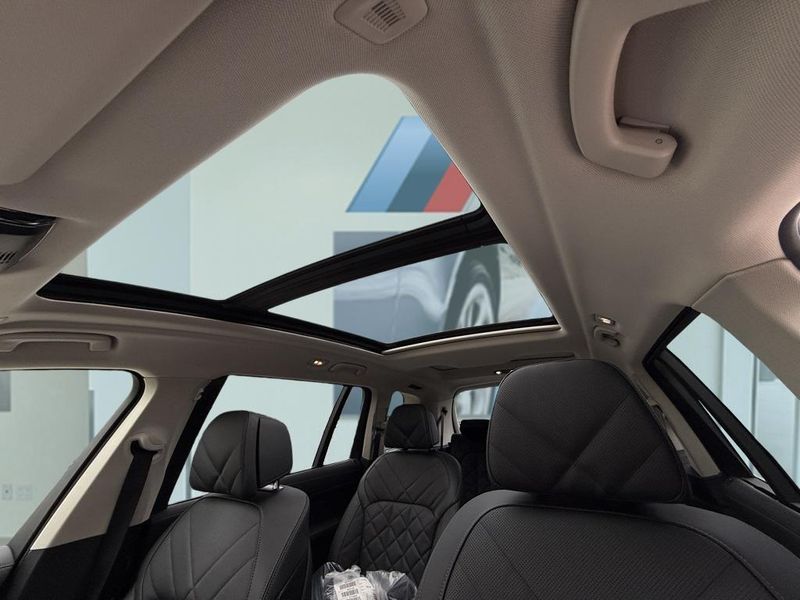 2025 BMW X7 xDrive40iImage 21