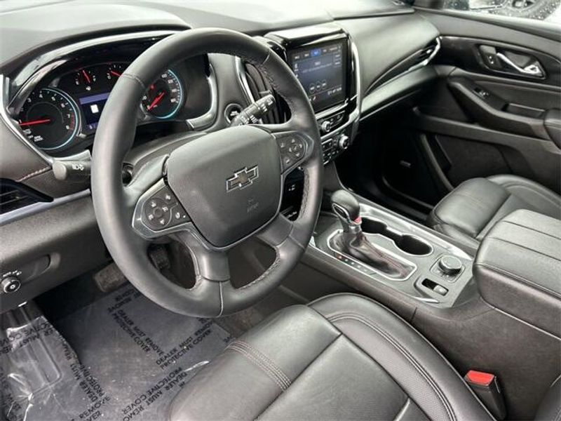 Used 2023 Chevrolet Traverse RSImage 18