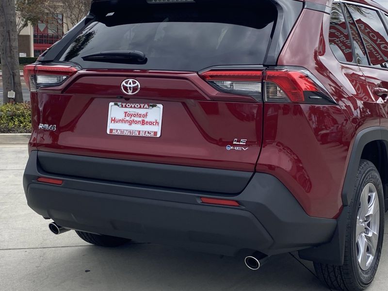 2025 Toyota RAV4 Hybrid LEImage 4