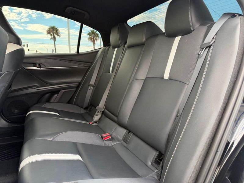 Used 2025 Toyota Camry SEImage 14