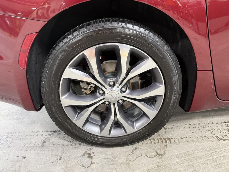 Used 2017 Chrysler Pacifica LimitedImage 7
