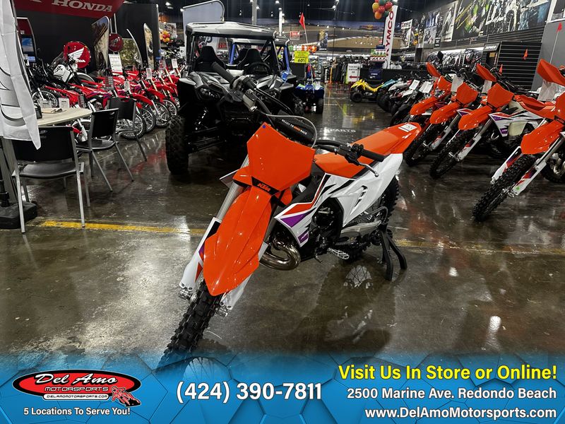 2024 KTM 300 SX  in a ORANGE exterior color. Del Amo Motorsports of Redondo Beach (424) 304-1660 delamomotorsports.com 