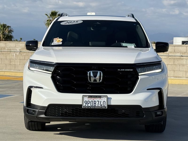 Used 2025 Honda Pilot Black EditionImage 6