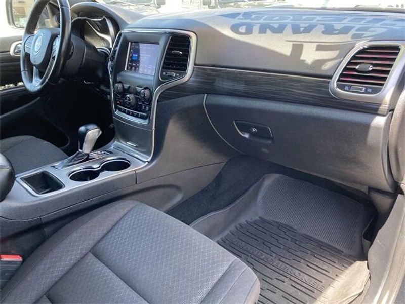 2021 Jeep Grand Cherokee Laredo EImage 13