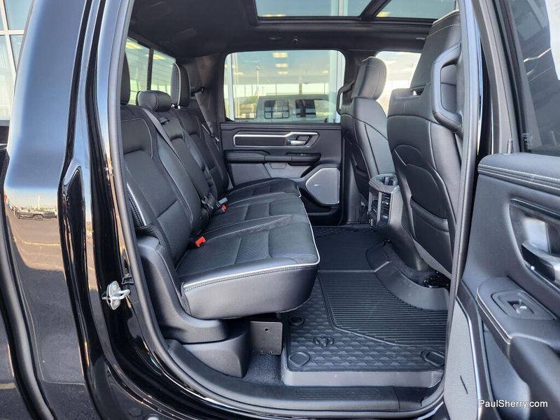 New 2026 RAM 1500 Laramie Crew Cab 4x4 5'7' Box