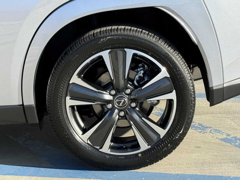 New 2026 Lexus UX 300h PremiumImage 15