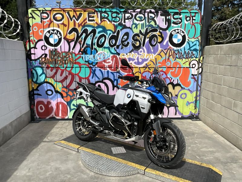 New 2026 BMW R 1300 GS Adventure Image 4