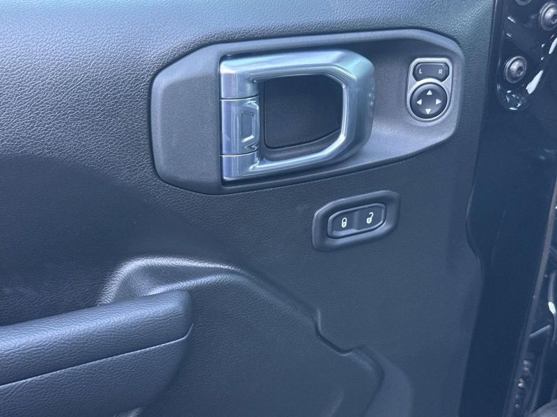 New 2026 Jeep Wrangler 4-door Rubicon