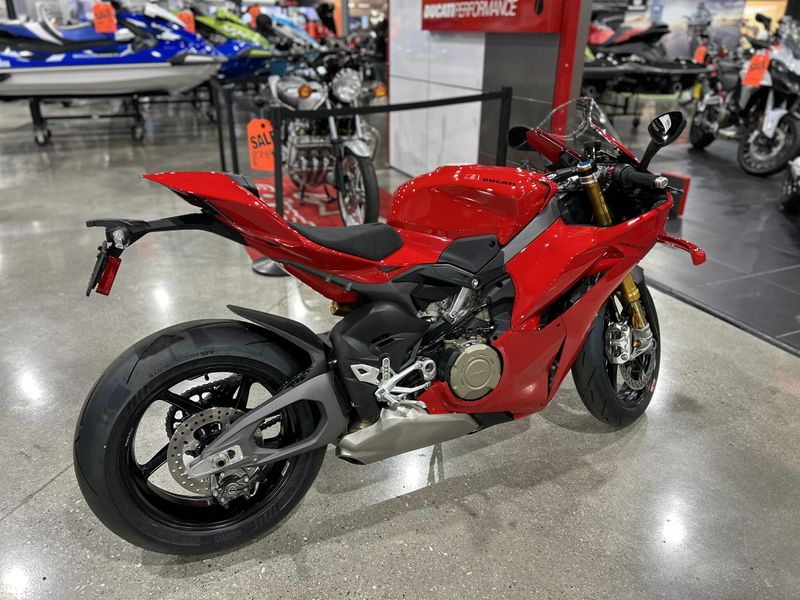 New 2025 Ducati PANIGALE V4 S Image 16
