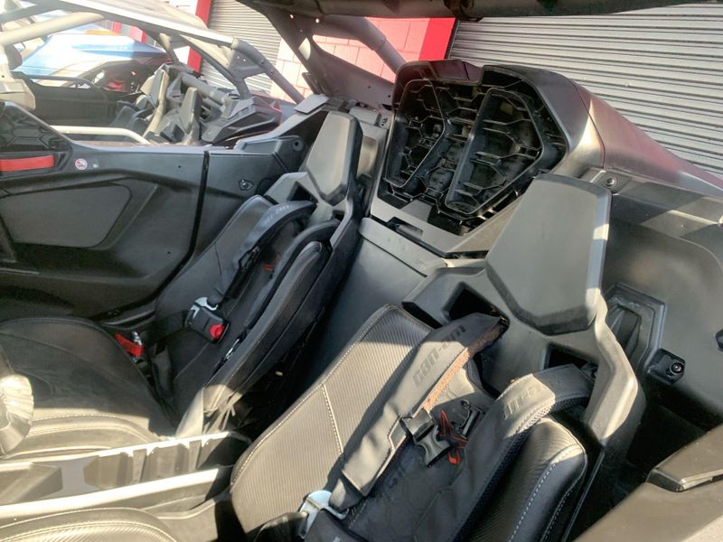 New 2025 Can-Am MAVERICK R MAX X RS 999T DCT Image 20