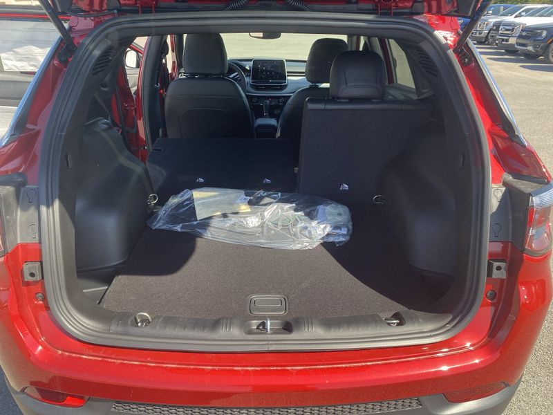 2025 Jeep Compass Latitude photo 19