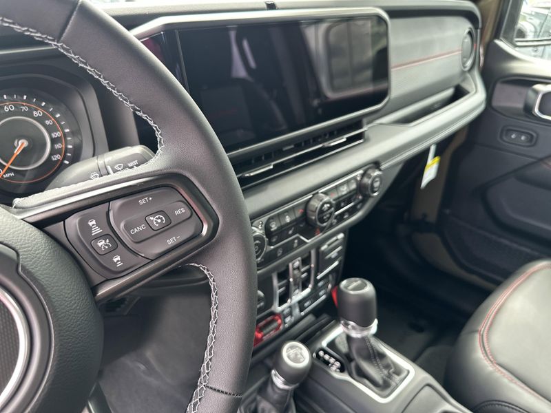 New 2025 Jeep Gladiator Rubicon X 4x4Image 25