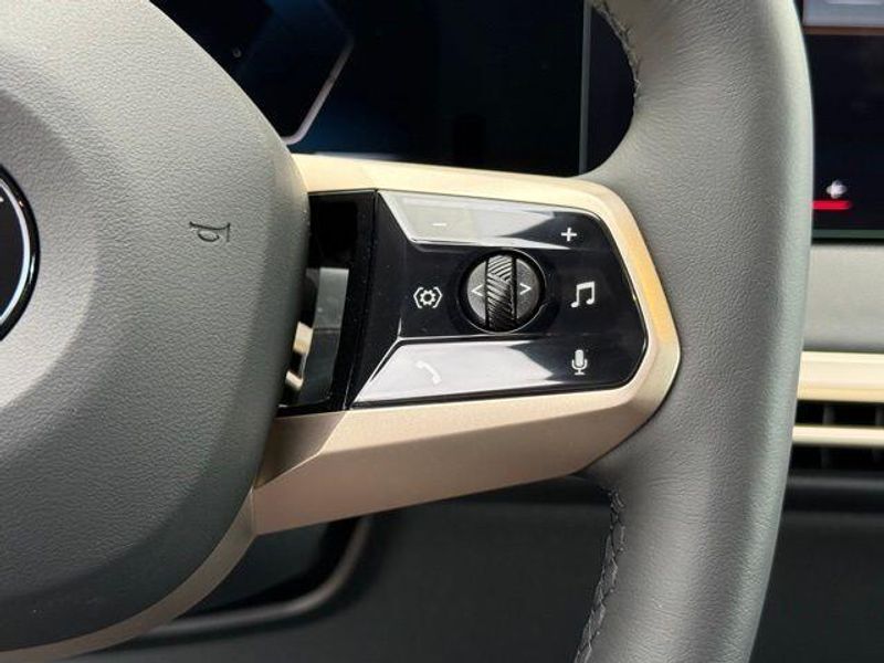 New 2026 BMW iX xDrive45Image 22