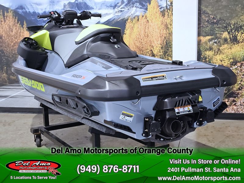 2024 Sea-Doo RXP-X 325 (SOUND SYSTEM) Image 6