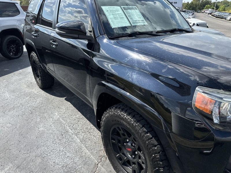 2020 Toyota 4Runner SR5 Premium photo 4