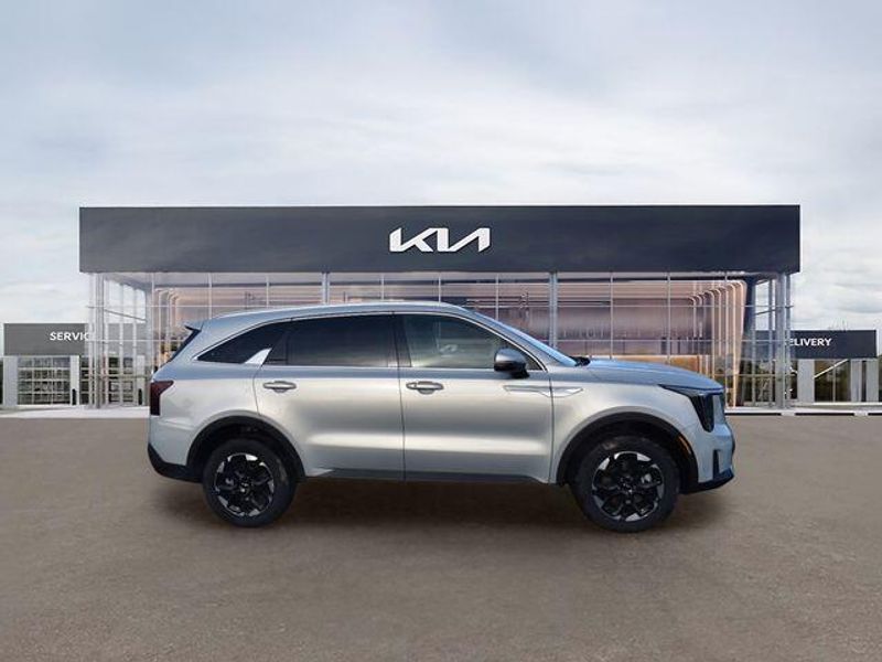 New 2026 Kia Sorento SImage 2