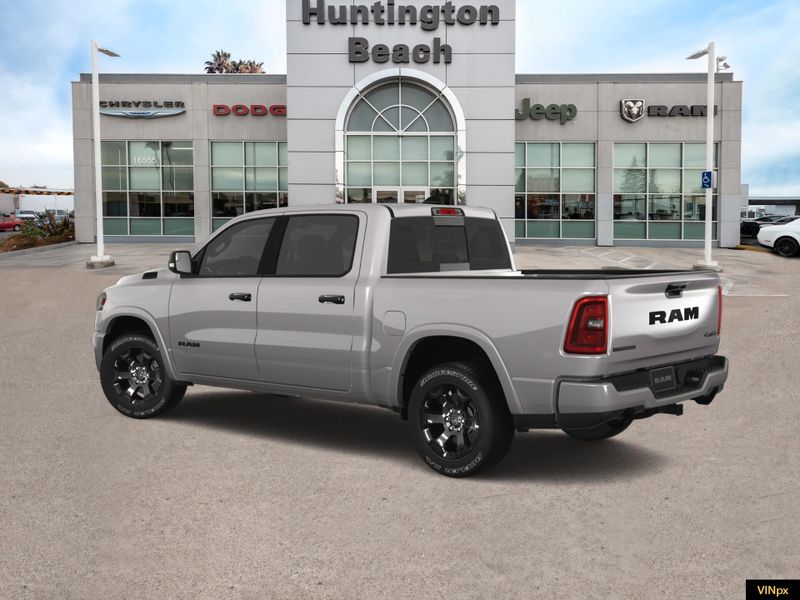 2025 RAM 1500 Big Horn Crew Cab 4x4Image 4