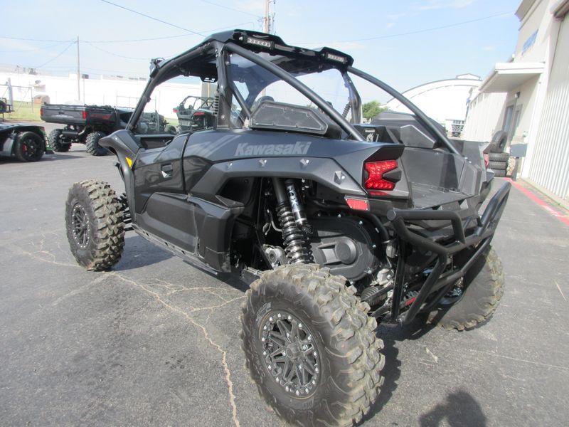 USED 2026 KAWASAKI TERYX KRX 1000 BLACKOUT EDITION Image 13