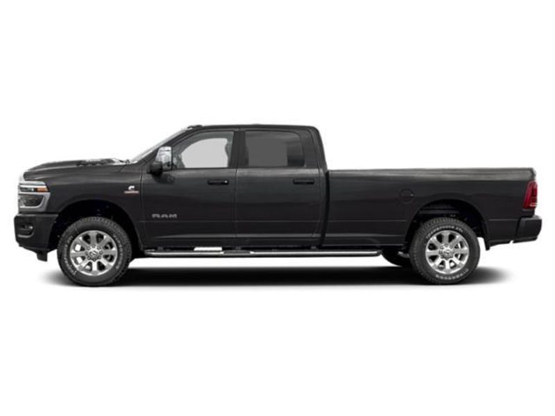 New 2027 RAM 3500 LaramieImage 2