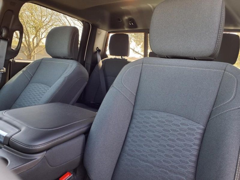 2025 Ram 2500 Tradesman photo 9