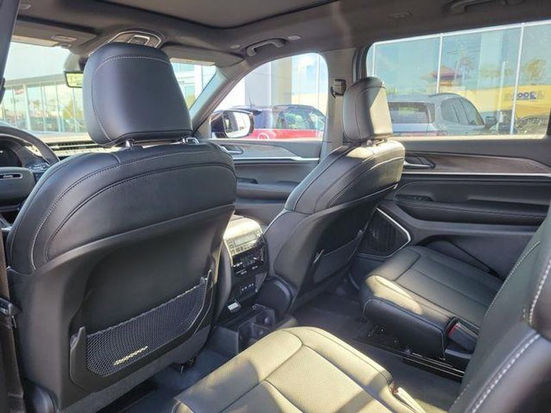 New 2026 Jeep Grand Cherokee L Limited Reserve 4x4