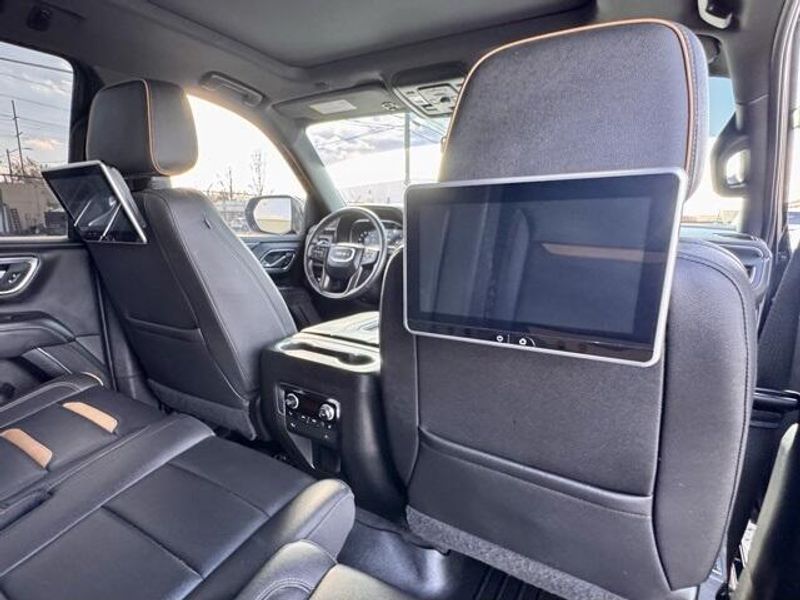 Used 2022 GMC Yukon AT4Image 17