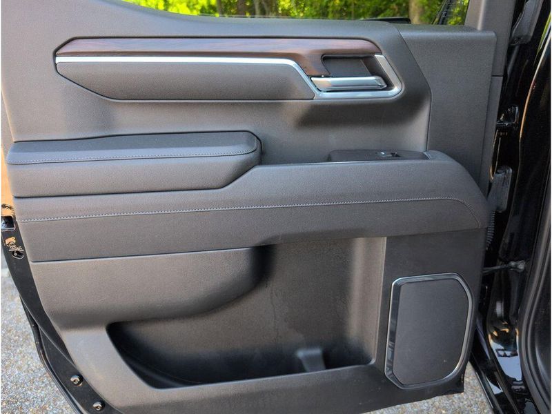 Used 2025 GMC Sierra 1500 SLTImage 33