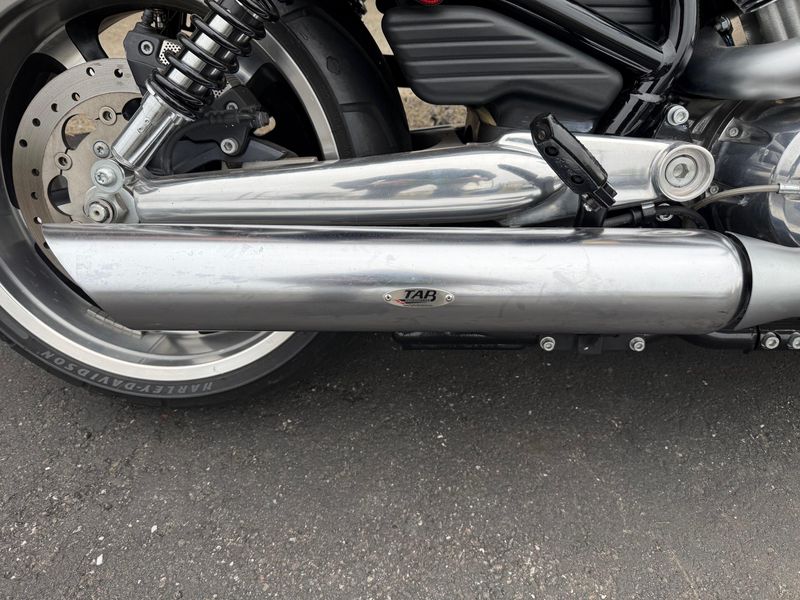2014 Harley-Davidson V-Rod Muscle VRSCFImage 5