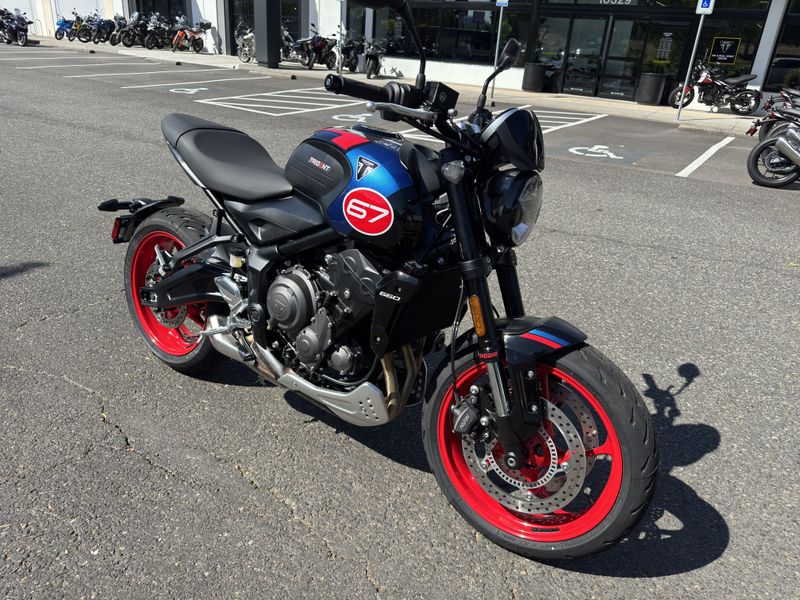 2026 Triumph Trident 660 Triple Tribute - SAPPHIRE BLACK - COBALT BLUE 