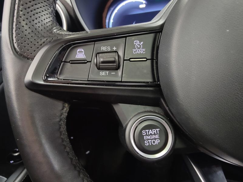 Used 2024 Alfa Romeo Giulia Ti AWD w/Performance Driving PkgImage 29