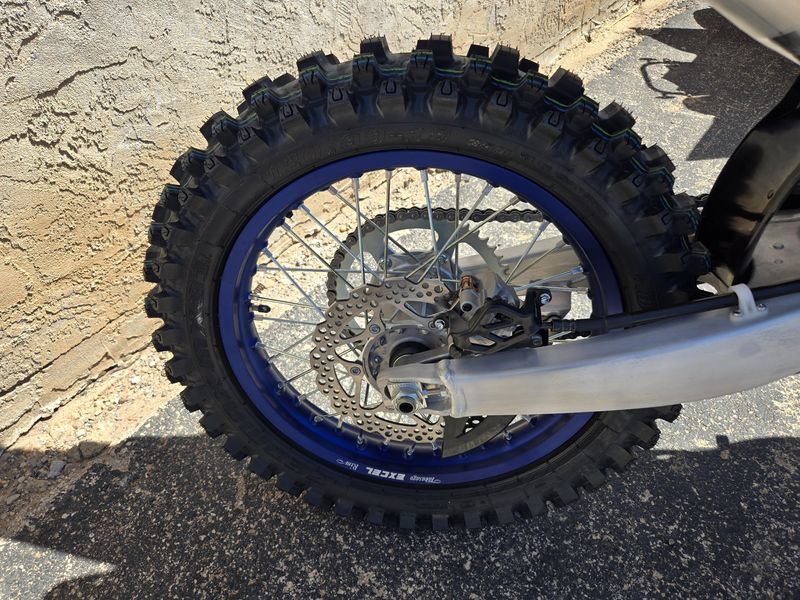 2025 Yamaha WR450F TEAM BLUE Image 13