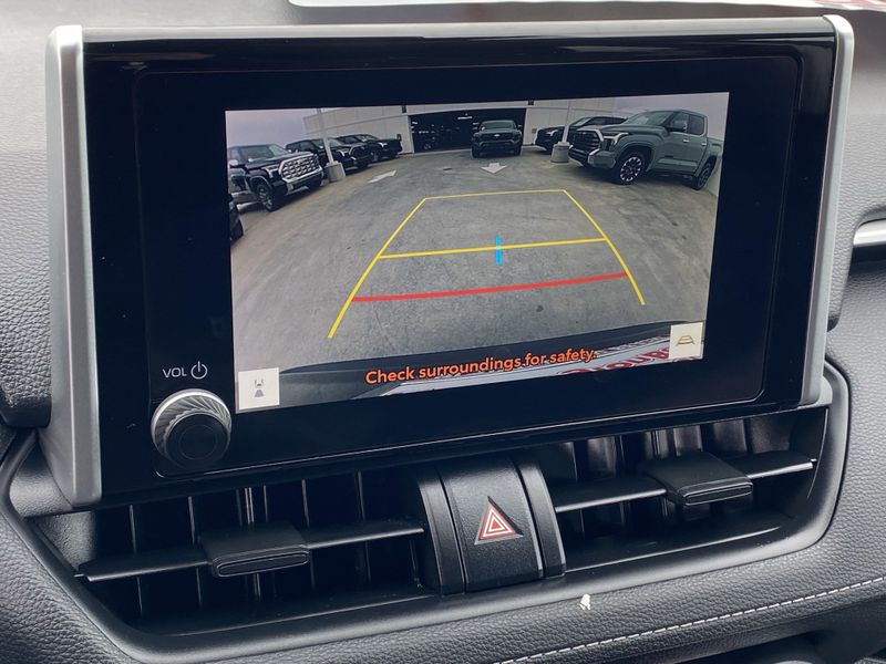 2024 Toyota RAV4 XLEImage 22