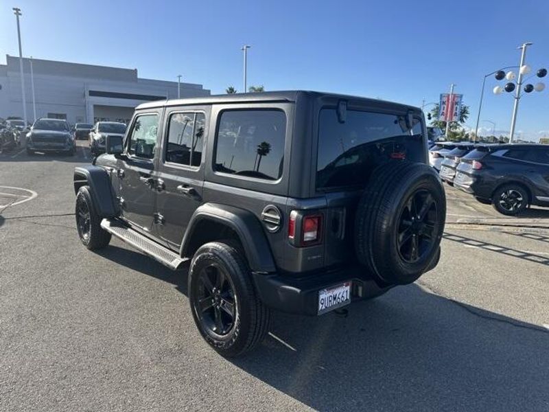 Used 2023 Jeep Wrangler SportImage 3