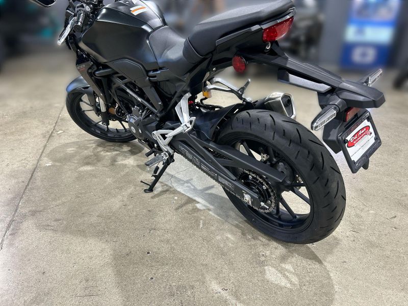 2024 Honda CB300R ABS Image 24