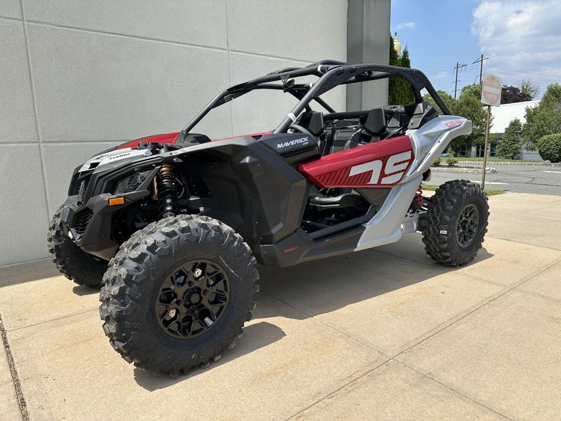 2025 Can-Am MAVERICK X3 X DS TURBO RR SMARTSHOXImage 1