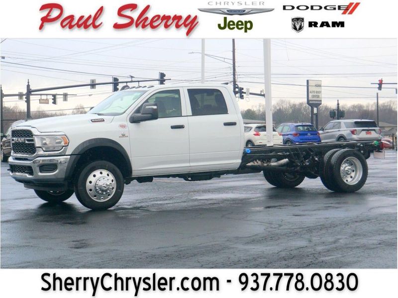 2024 RAM 5500 Tradesman Chassis Crew Cab 4x4 84