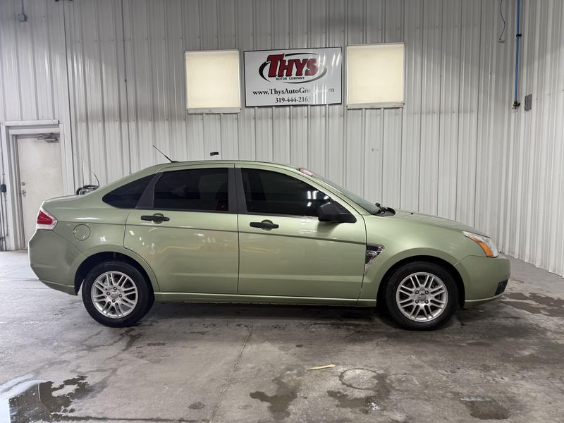 Used 2008 Ford Focus Image 2