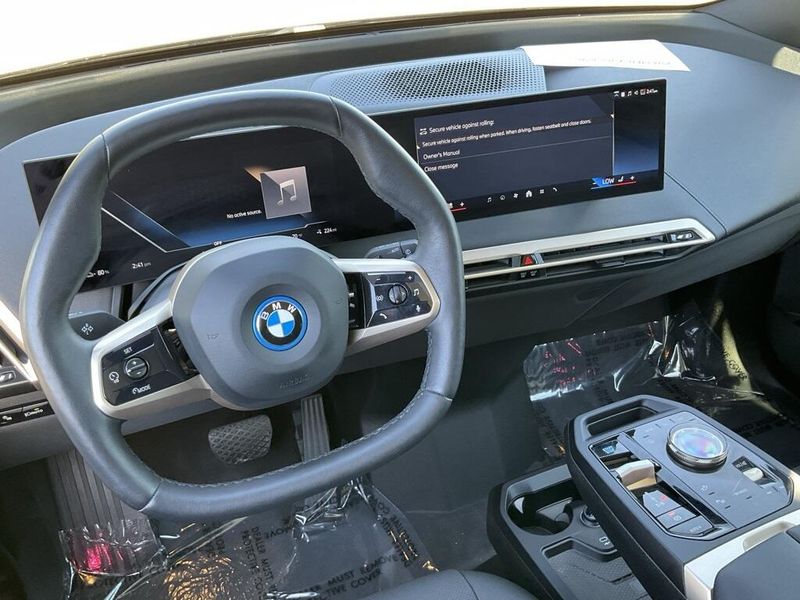 2024 BMW iX xDrive50Image 29