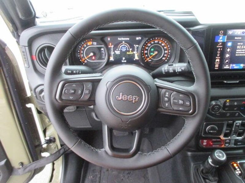 New 2026 Jeep Wrangler 4-door RubiconImage 17