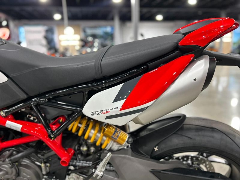 New 2025 Ducati HYPERMOTARD 950 SP Image 24