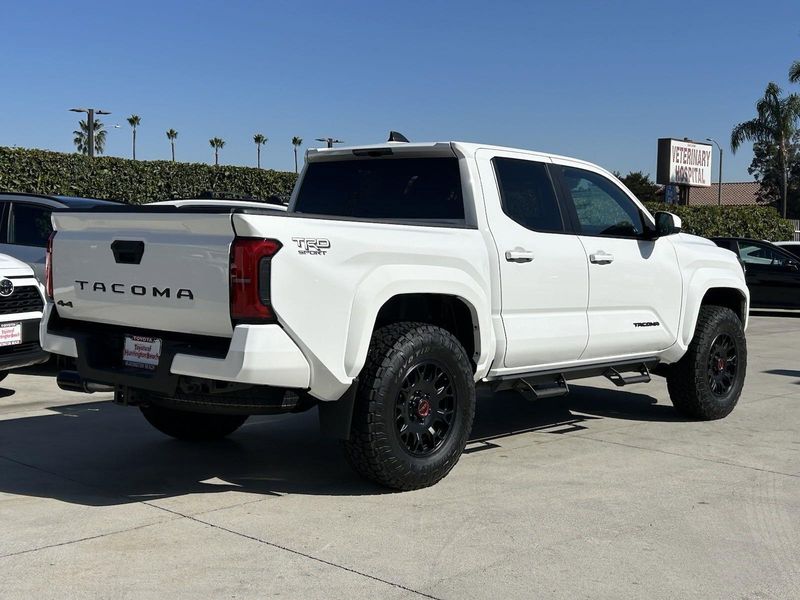 2024 Toyota Tacoma TRD SportImage 3