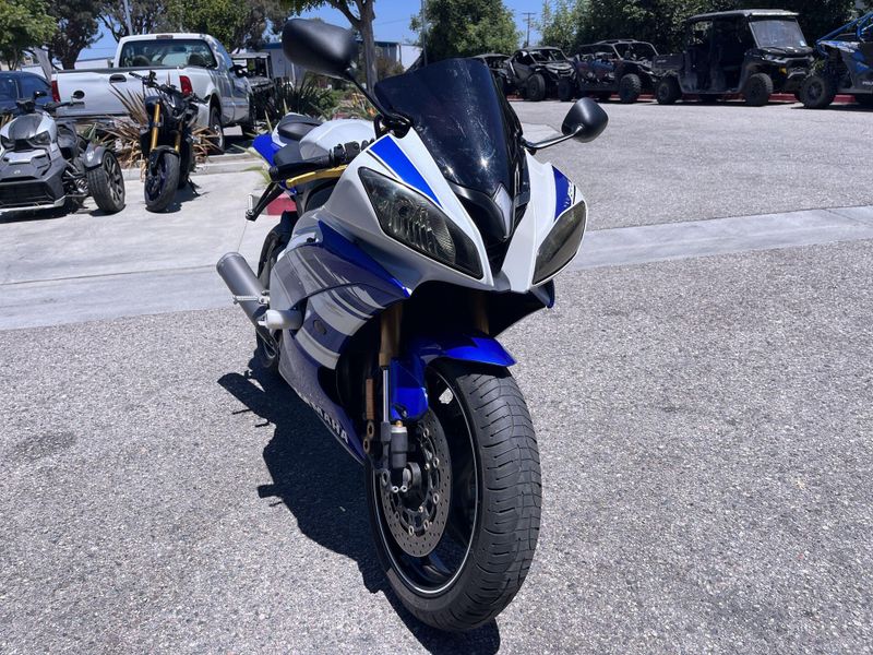 Used 2014 Yamaha YZF-R6 CA Image 16