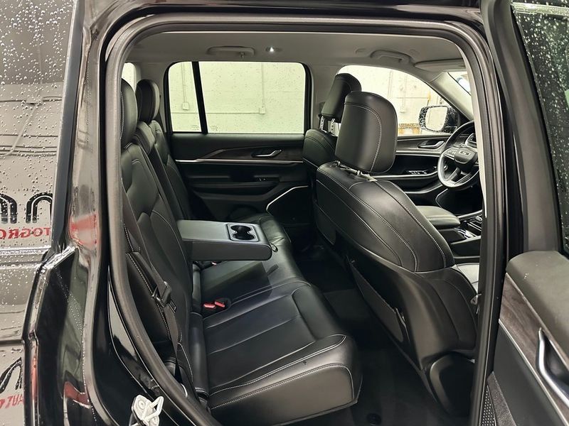 2022 Jeep Grand Cherokee LimitedImage 28