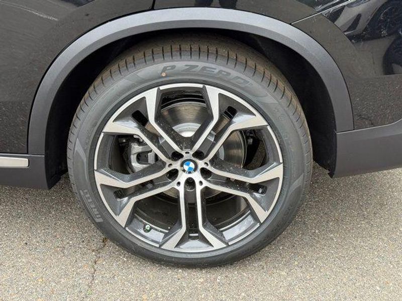 New 2026 BMW X5 xDrive40iImage 14