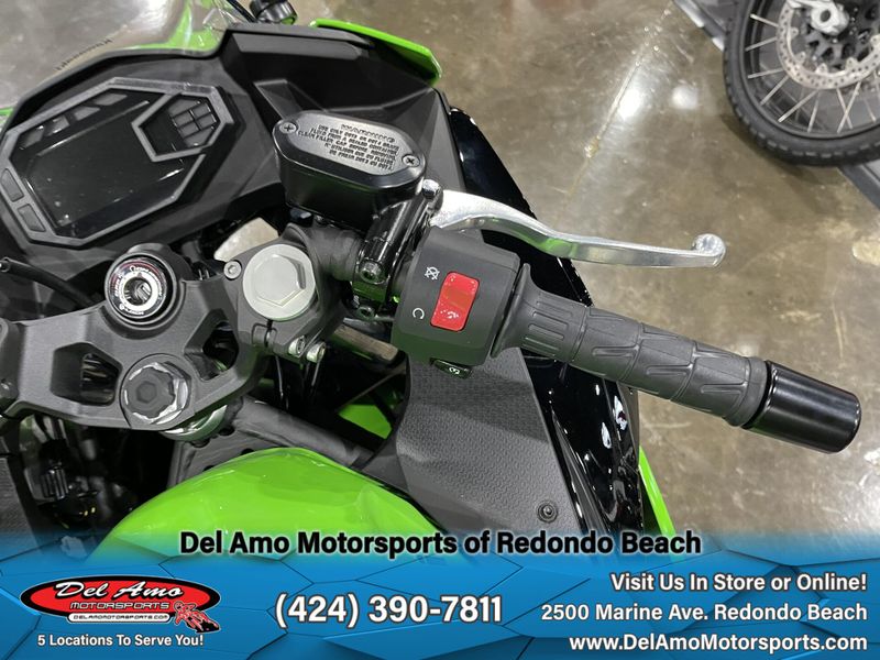 2024 Kawasaki NINJA 500 KRT EDITION Image 12