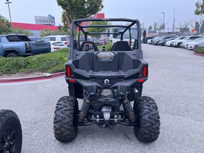 New 2025 Can-Am MAVERICK SPORT MAX DPS 1000R Image 15