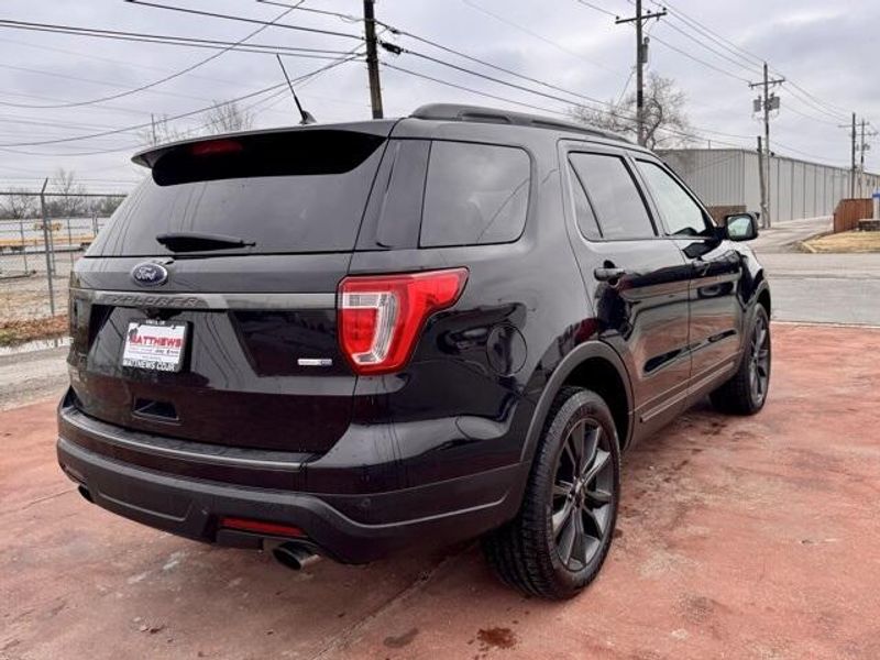 Used 2019 Ford Explorer XLTImage 5