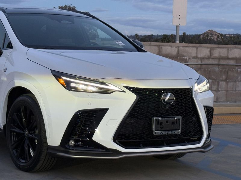 New 2026 Lexus NX 350h F SPORT HandlingImage 3