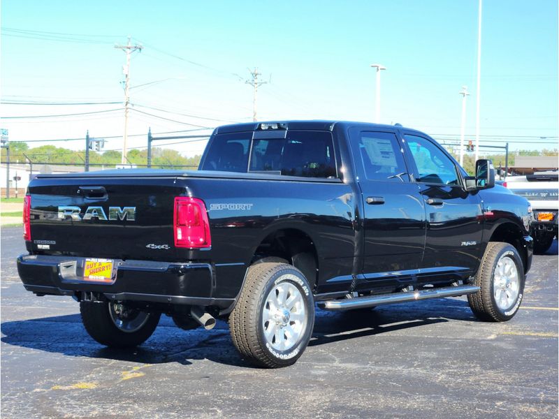 New 2027 RAM 2500 Big Horn Crew Cab 4x4 6'4' Box